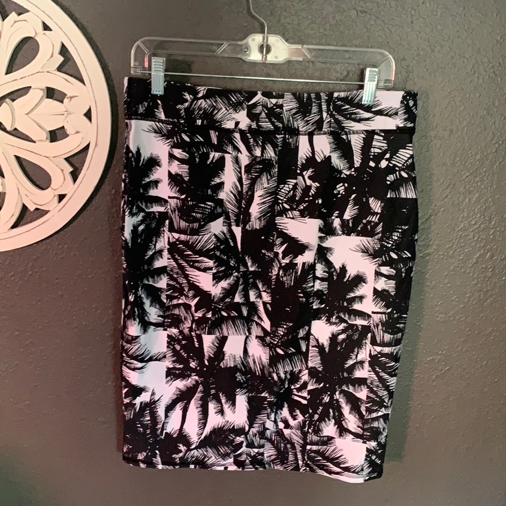 Palm print pencil skirt large